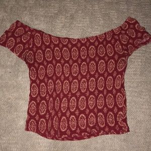 Brandy Melville off the shoulder pattern crop top